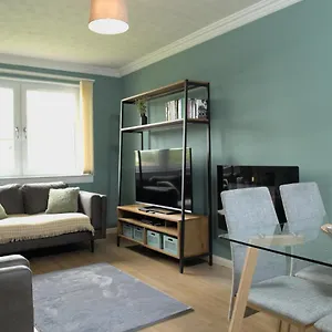 Modern 2-bed Haven, Free Parking Edinburgh