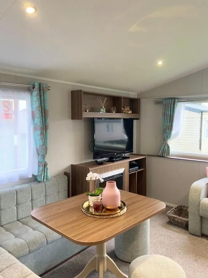 Lovely 3 Bedroom Holiday Home In Seton Sand Caravan Park Wi-Fi Xbox Edinburgh Campsite